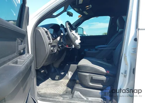 2024 Ram 2500 Tradesman 4X4 6'4 Box из США, поврежденный, VIN 3C6UR5CJ0RG306401